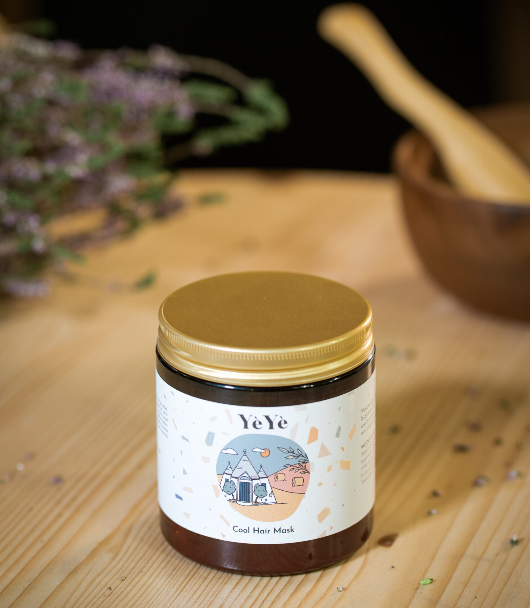 maschera per capelli con ingredienti naturali